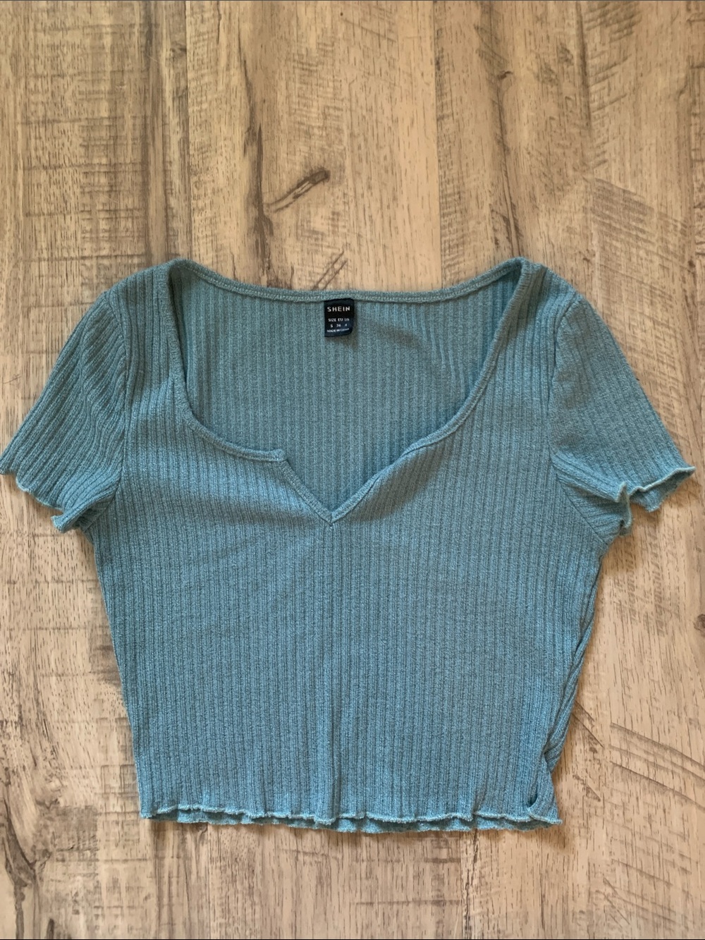 ⭐️3 for $10⭐️ SHEIN Blue Ribbed V-Notch Short Sleeve Crop Top